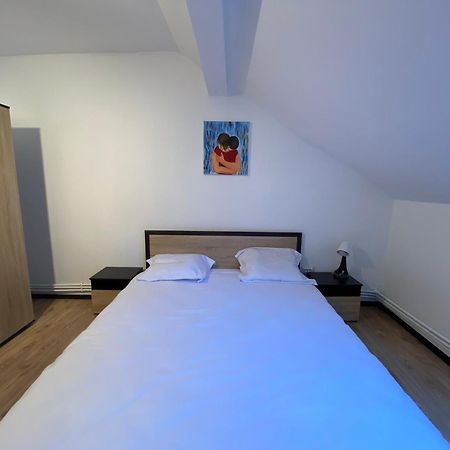 Steve Rooms Iasi Exterior photo